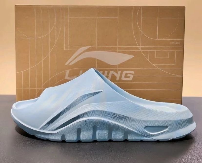 soft clap gracier blue:milk white