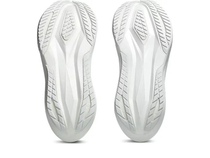 mg WHITE:PIEDMONT GREY3