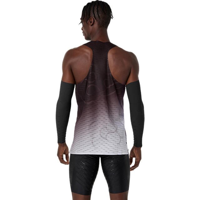 2091A811_001_GM_BK_GLB